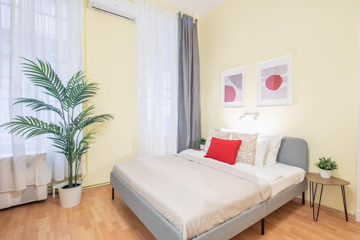 - New - Aircon - Comfy Budapest