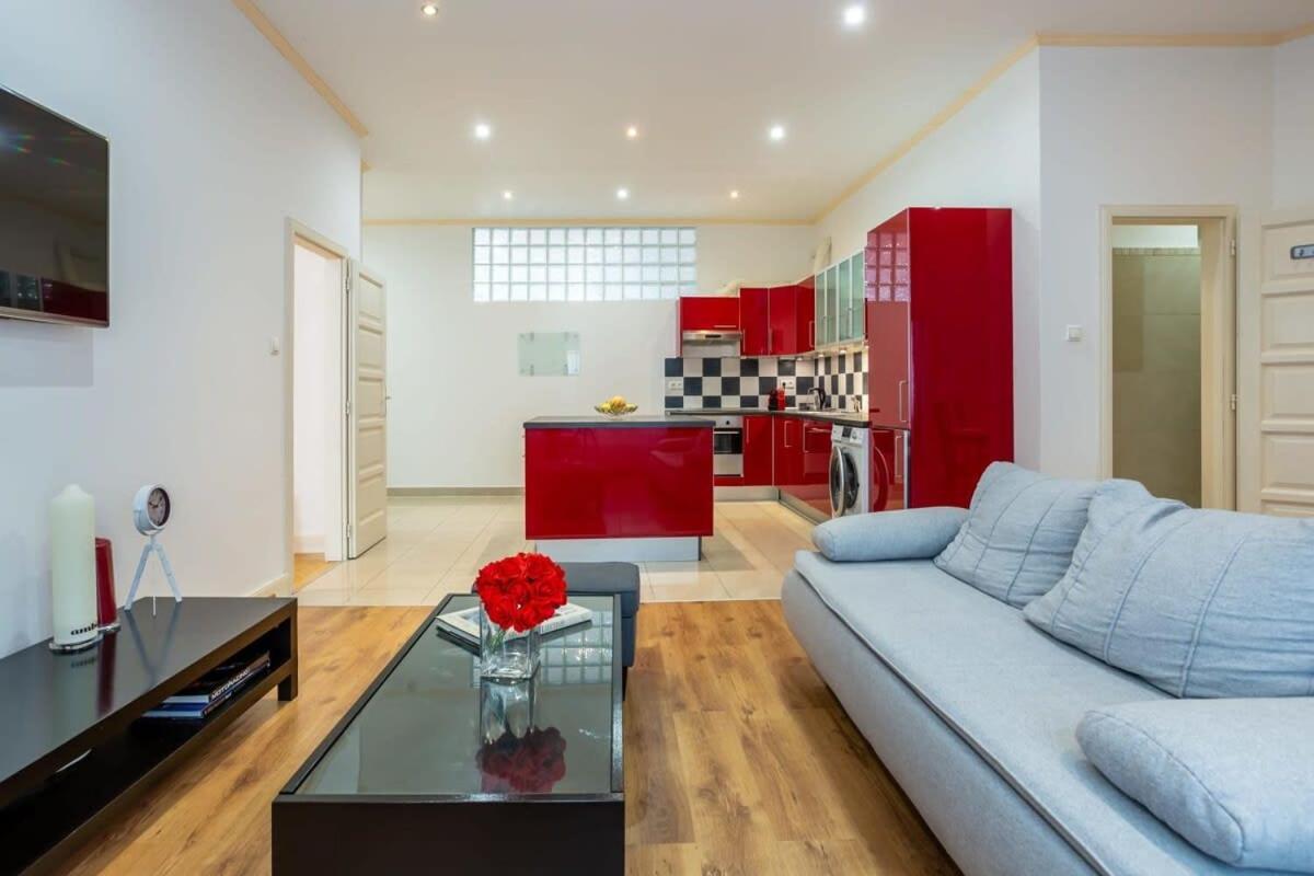 Ultra New Large And Quiet Apartamento Budapest