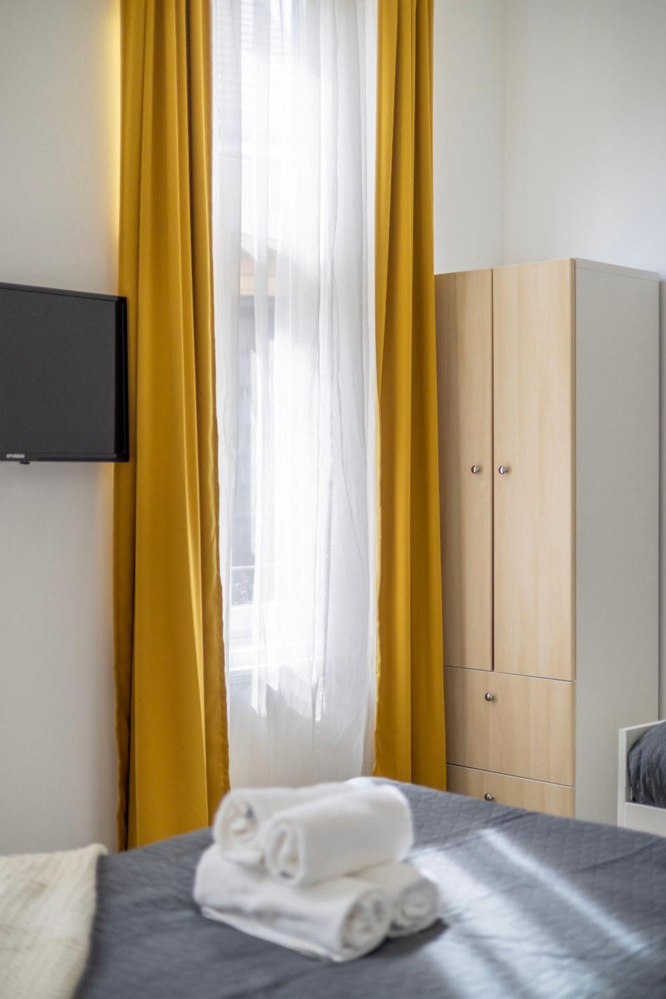 Exclusive & Grand Next To The Fashion St' Budapeszt