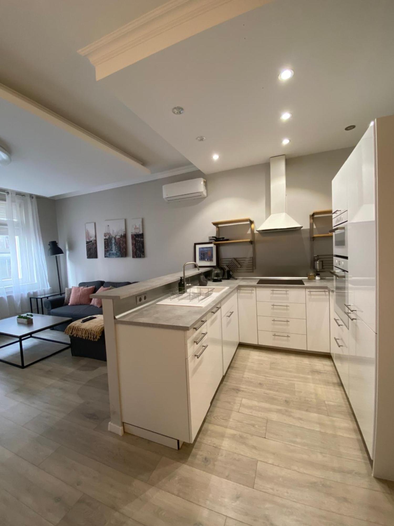 Apartment Apaczai Nearby Chain Bridge *