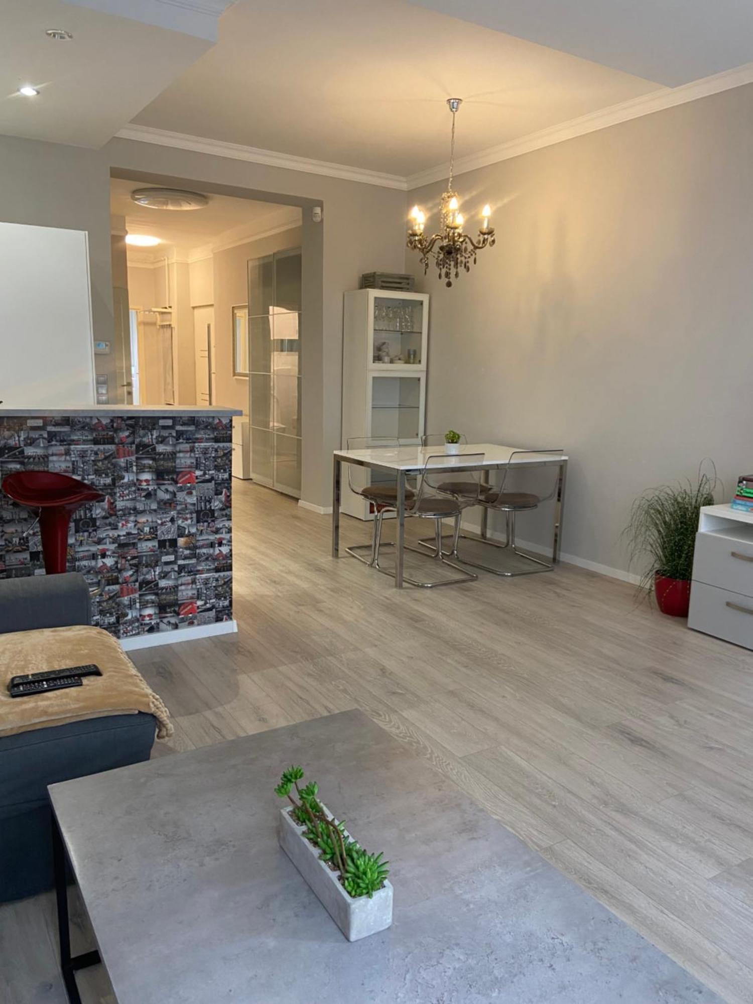 Apaczai Nearby Chain Bridge Apartment