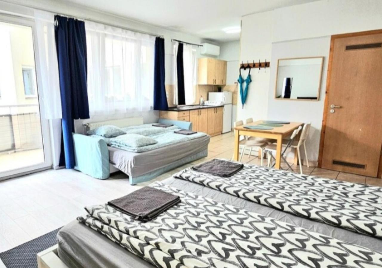 Cozy With Big Balcony And Ac Apartamento *