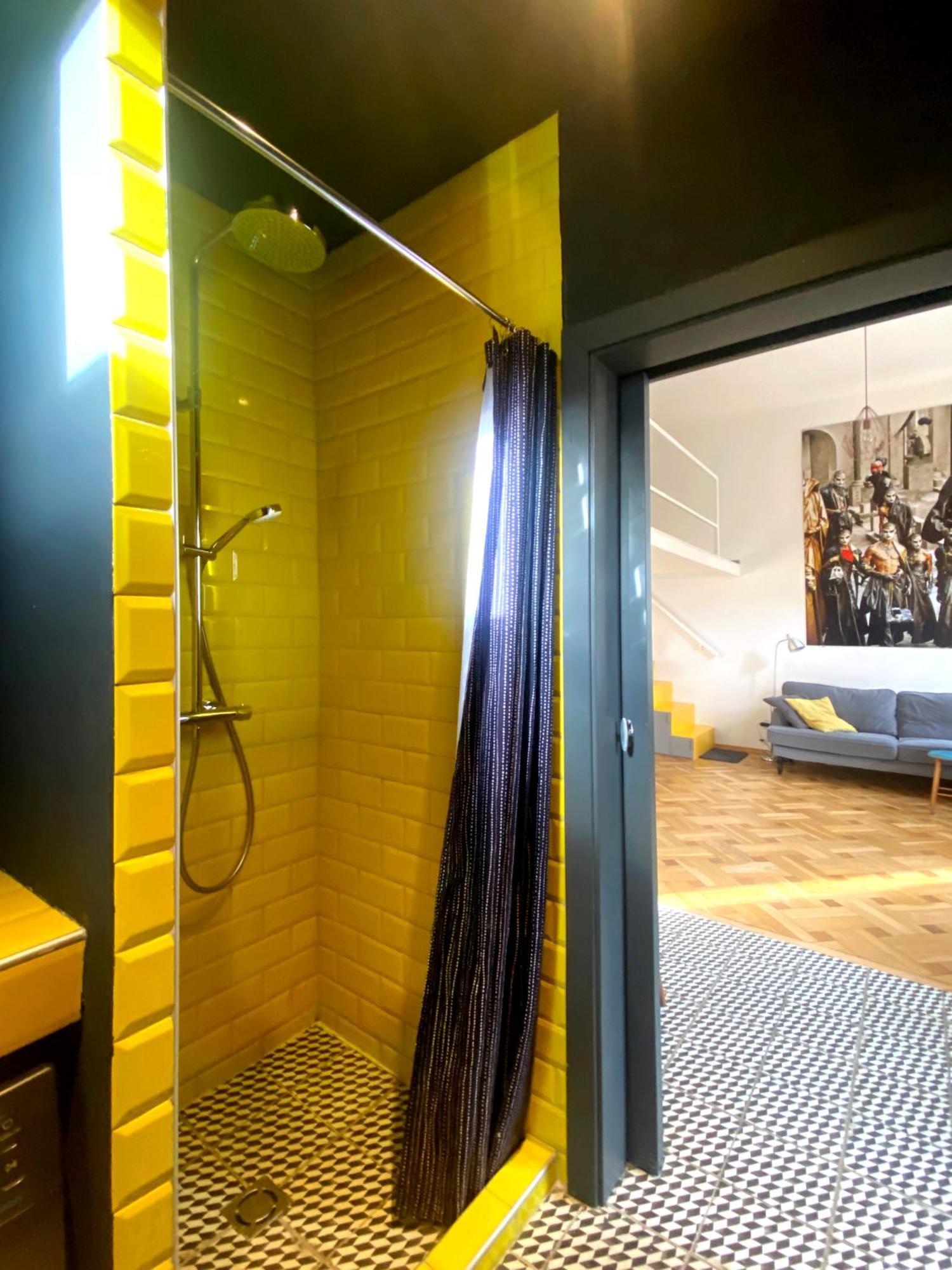 Bright Artist Loft W Terrace * Budapest