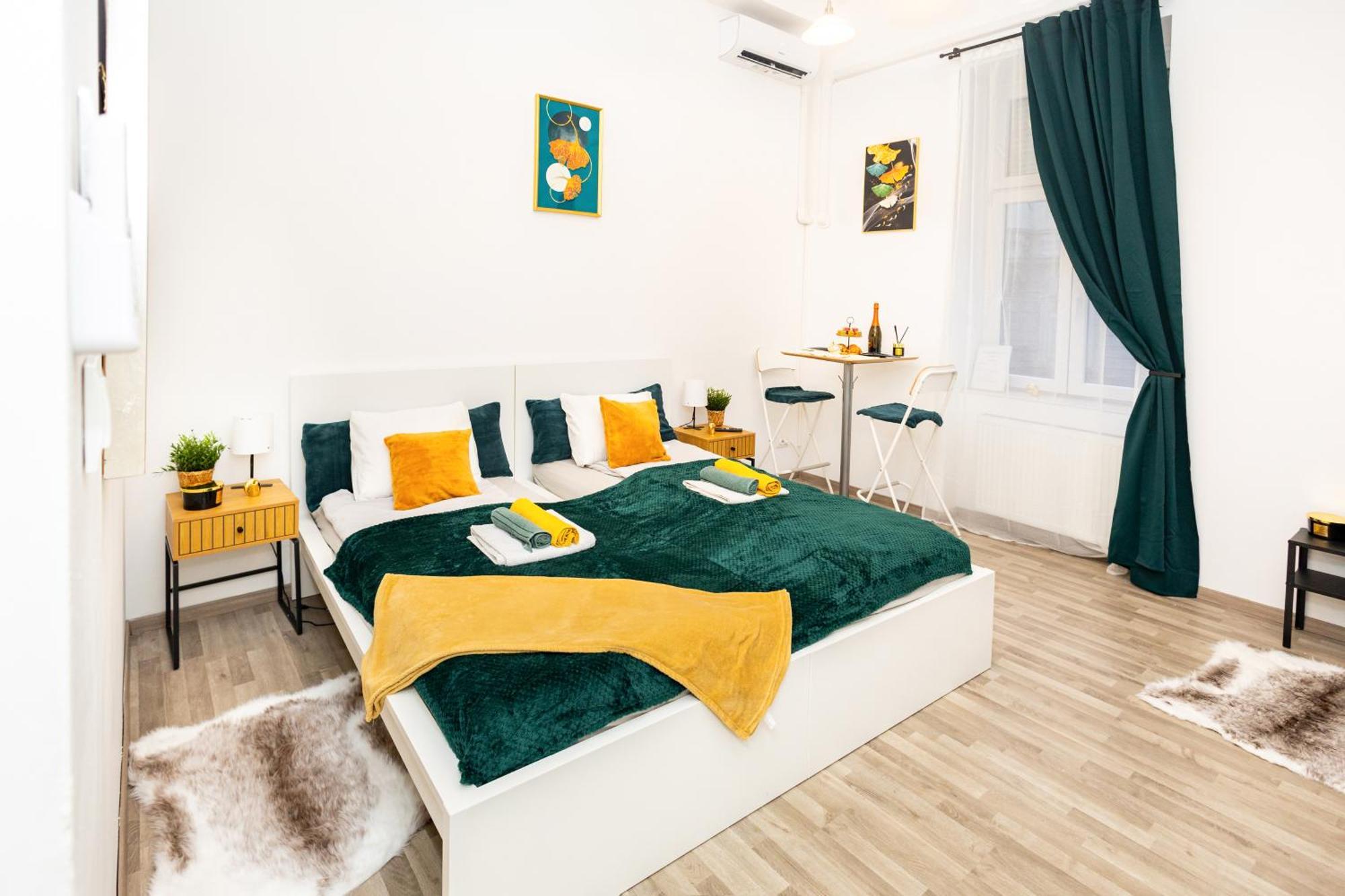 Golden Sun At Buda Castle Apartamento *