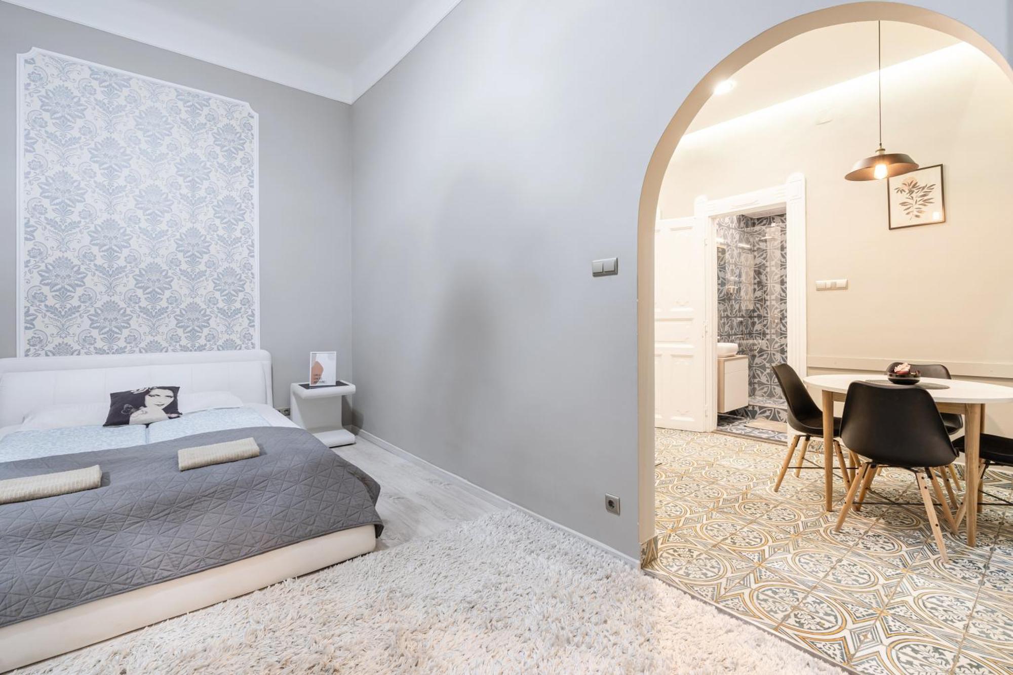 Sea Holly - With Perfect Location 2 Separate Bdrms Apartman *