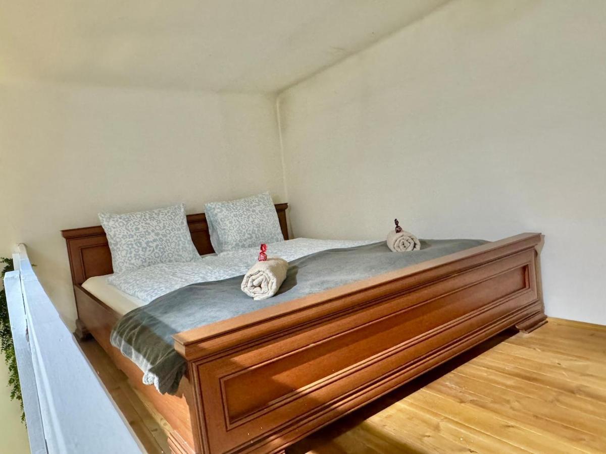 K16 Spacious 2br *