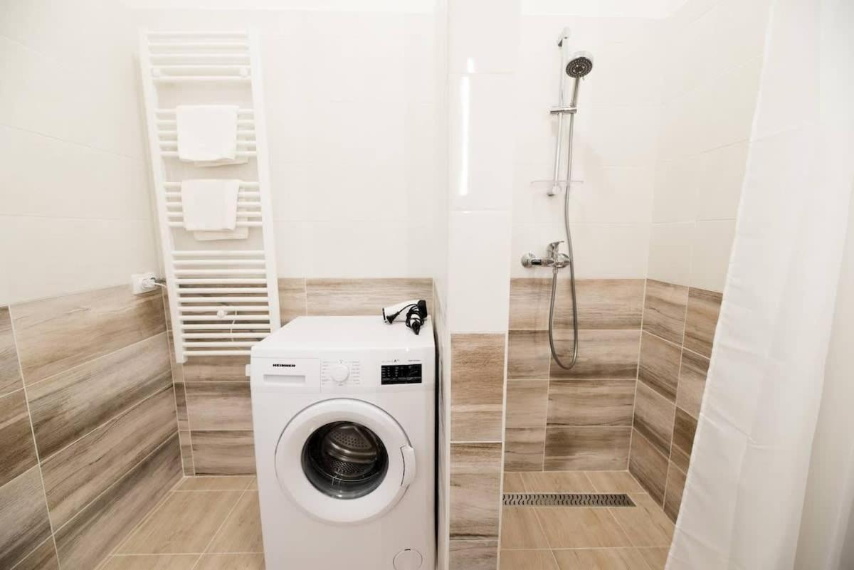 Ferienhaus Extra Brand New Large With Air Con *