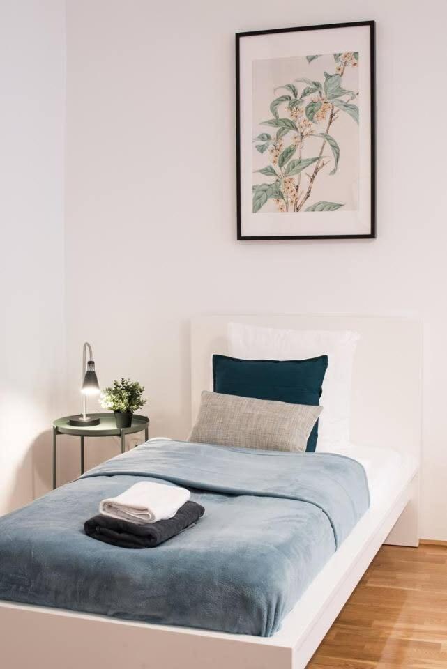 Ultra Spacious In Vaci Street