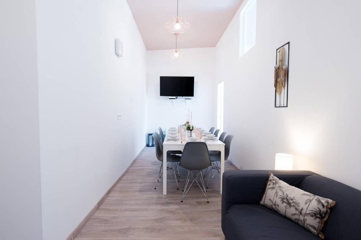 Ferienhaus Extra Brand New Large With Air Con Budapest