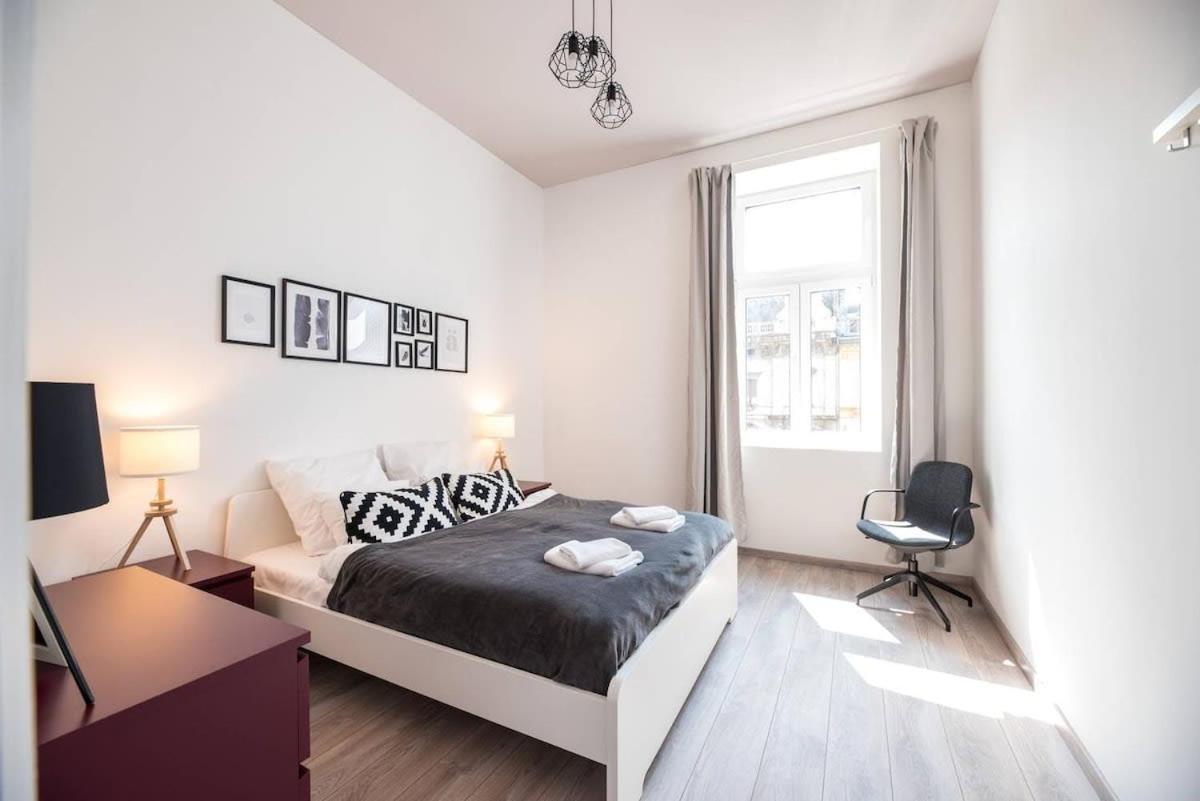Extra Brand New Large With Air Con Ferienhaus Budapest