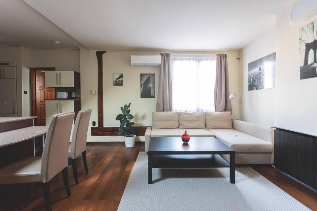 Apartmán Klotild & Matild Floor In Downtown *