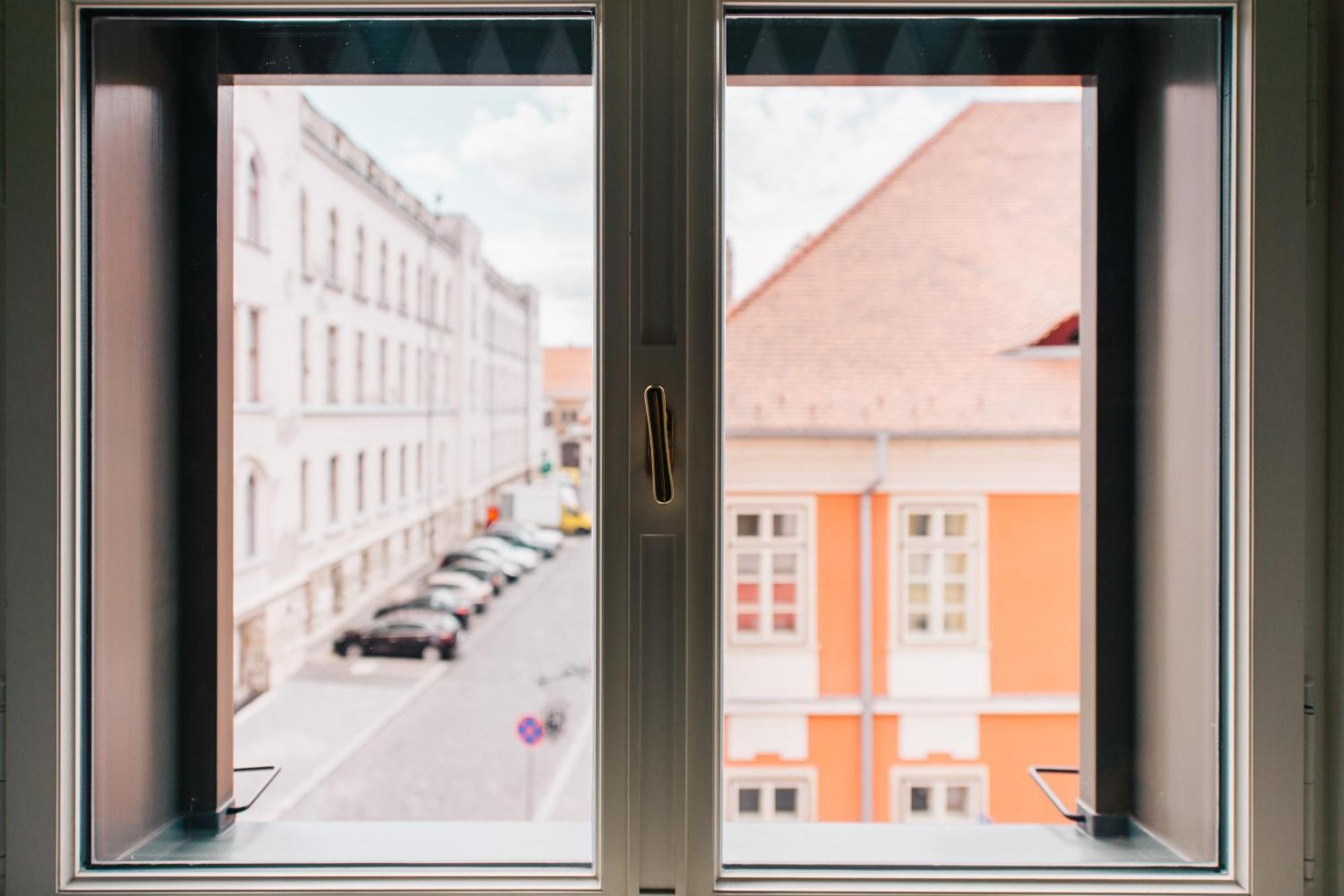 Pest-buda Design Hotell 4*