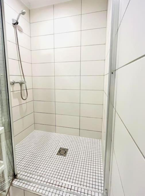 Kazy - In The Heart Of Apartamento Budapest