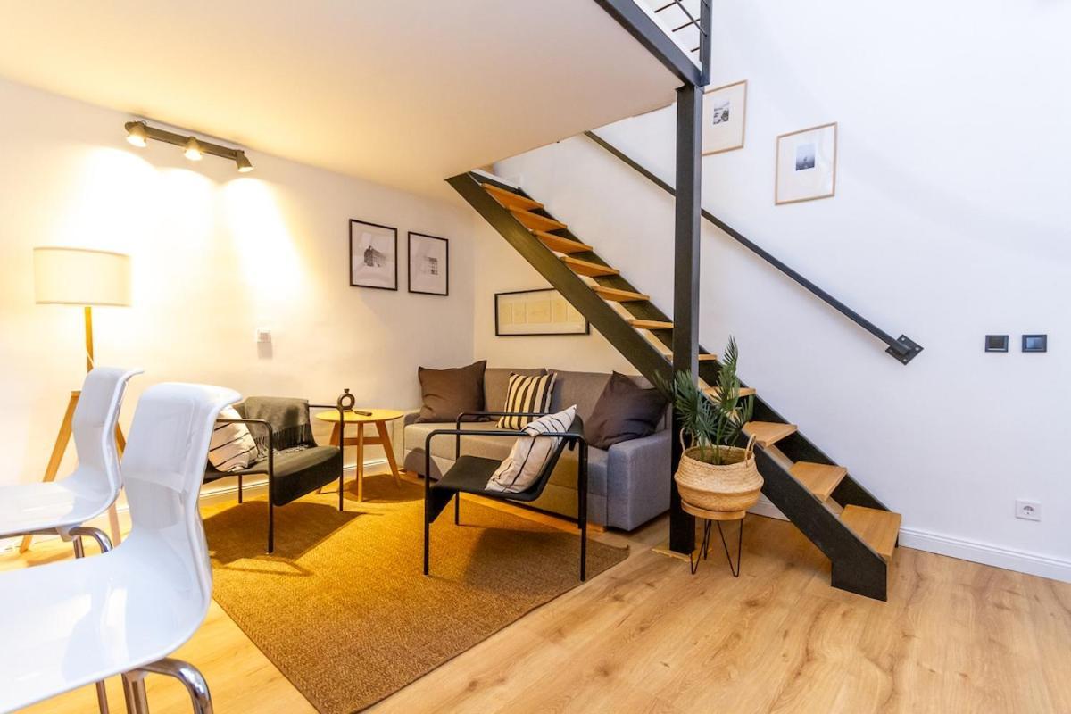 Budavibe W Ac By Nw * Budapest