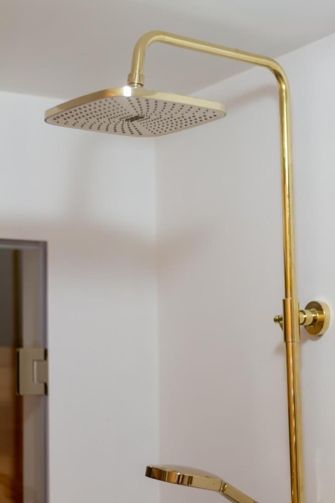 Apartament 2br Modern Elegance W Sauna And Ac By Budapeszt