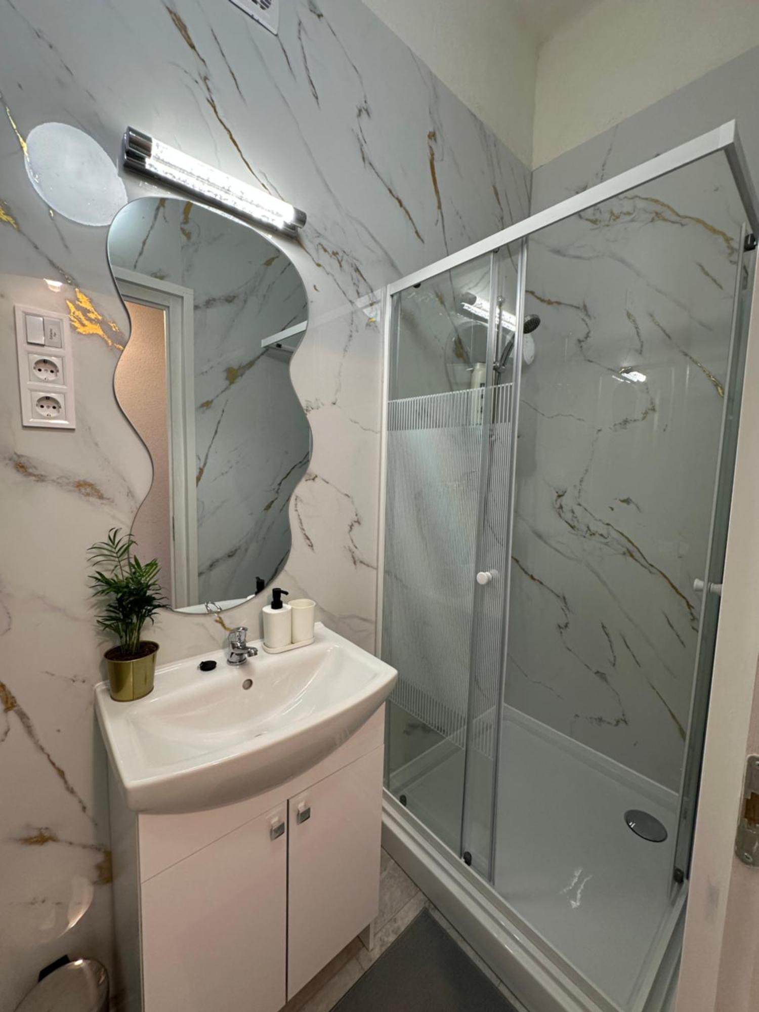 Appartamento Deri Corner By Downtown