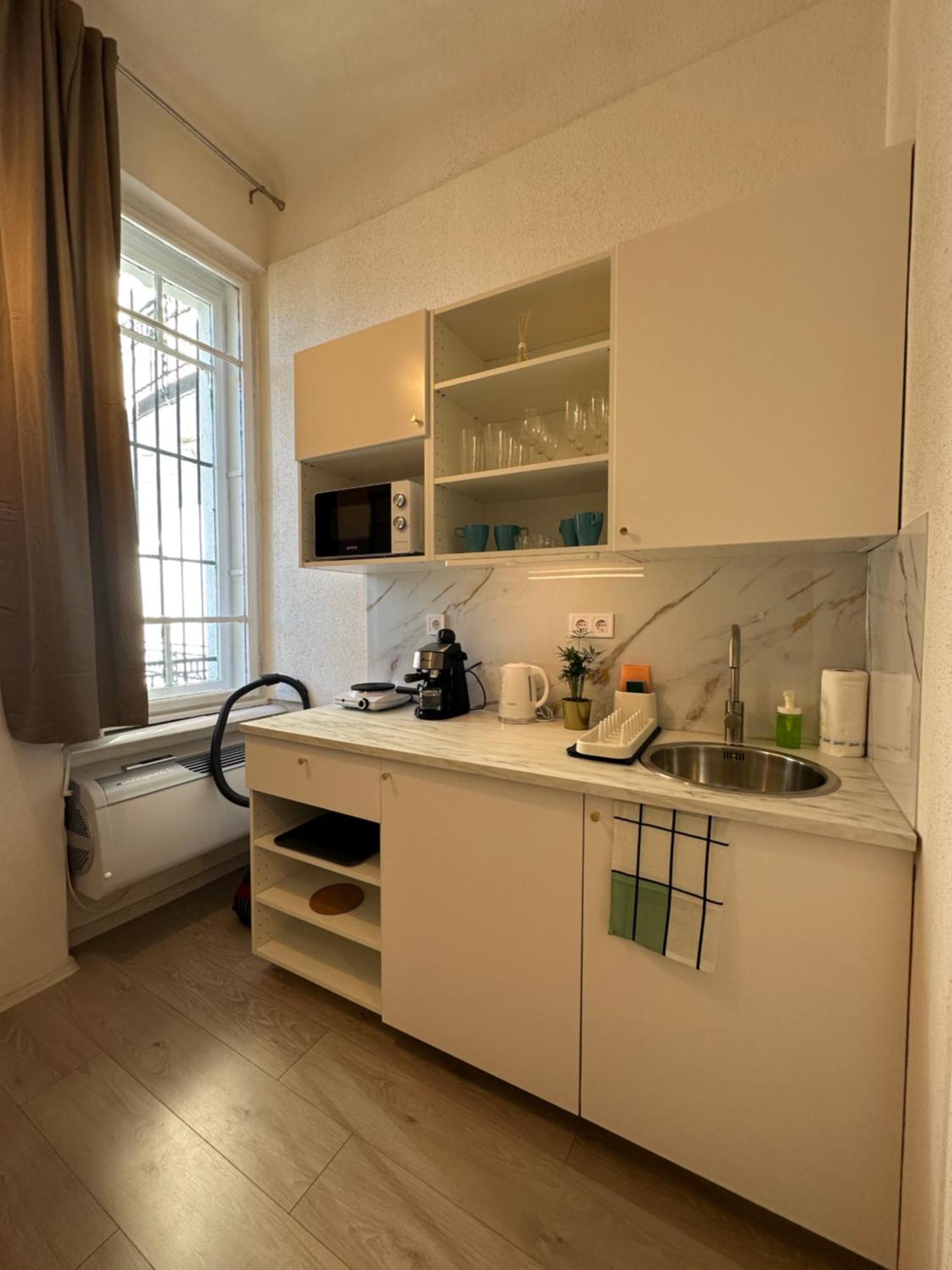 Deri Corner By Downtown Appartamento *