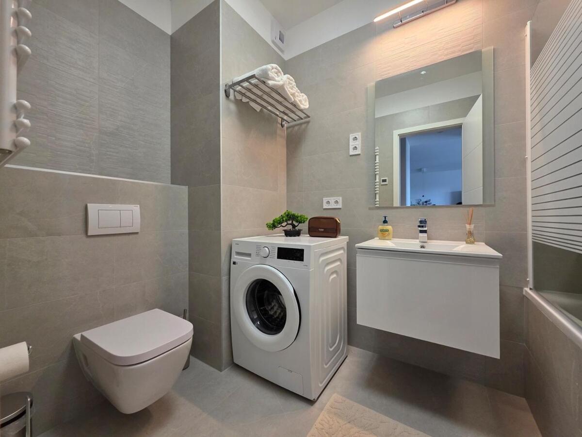 Zenit Sunrise Oasis With Terrace & Garage Parking * Budapest