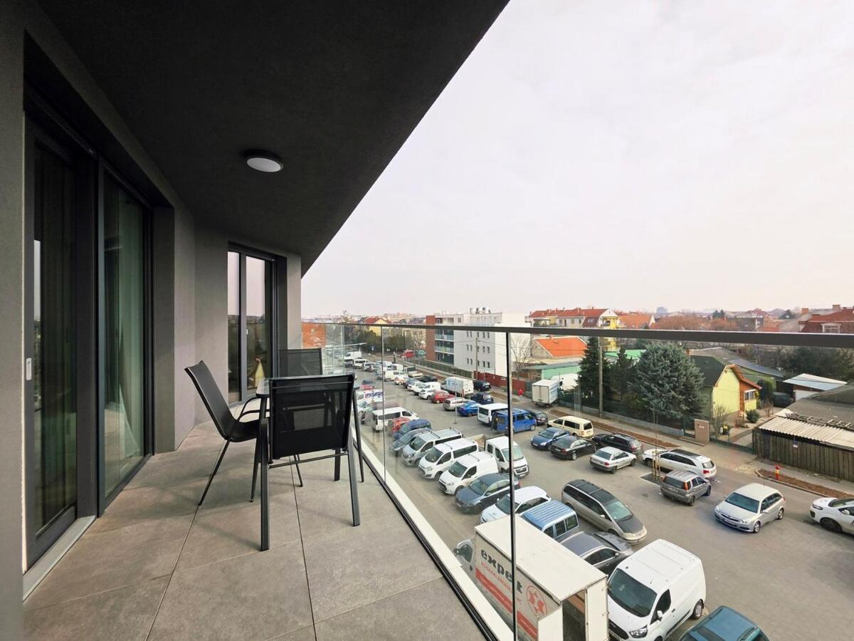 Appartamento Zenit Sunrise Oasis With Terrace & Garage Parking Budapest