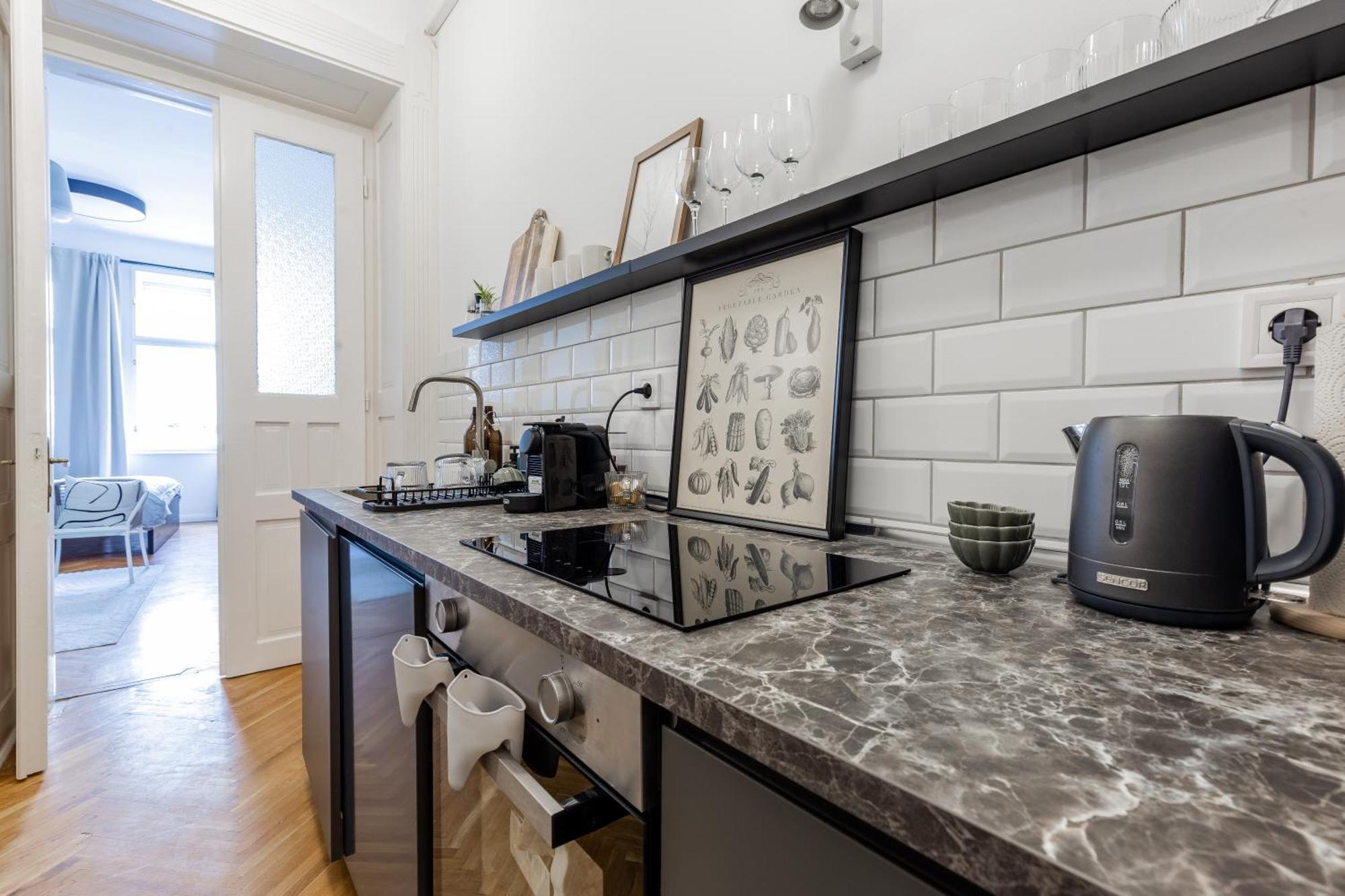 Tas Apartment *