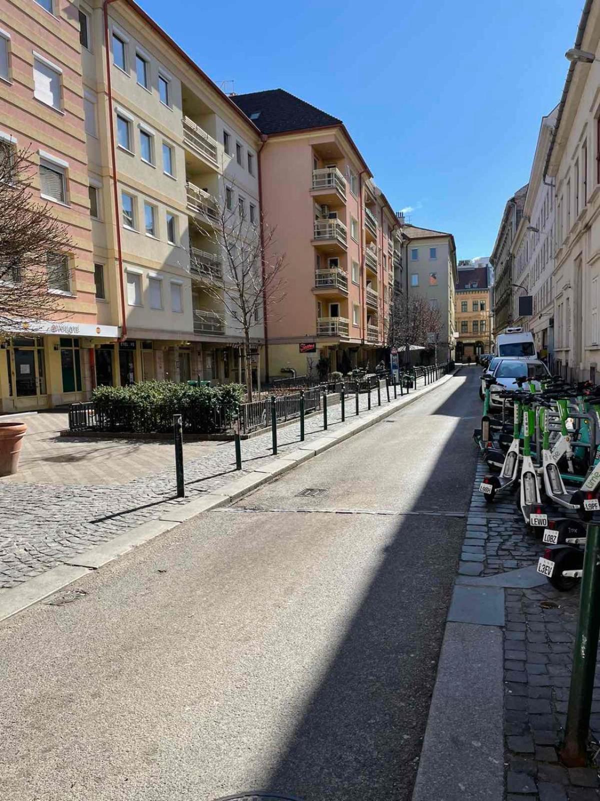 Gozsdu White Raven 504 With Free Underground Parking Apartamento Budapest