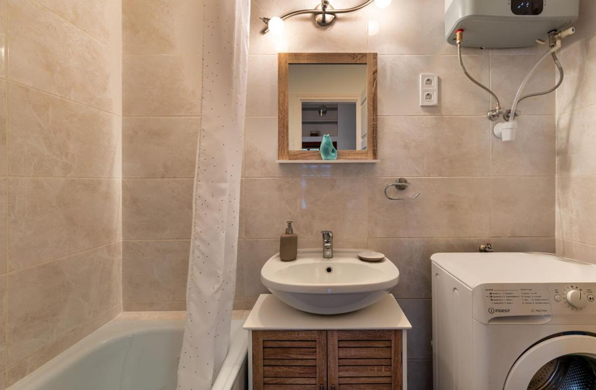 Palm Near By Heroes Square With Free Parking Lejlighed Budapest
