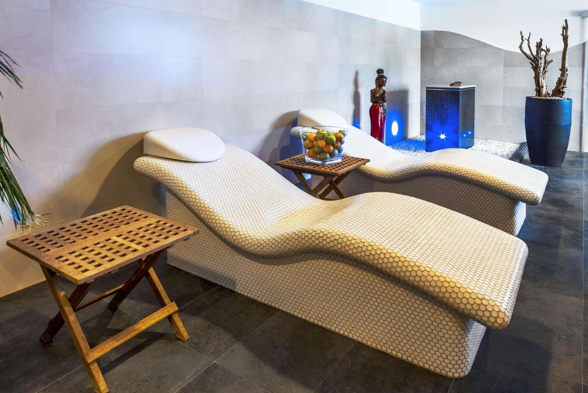 Nh City Hotel 4*