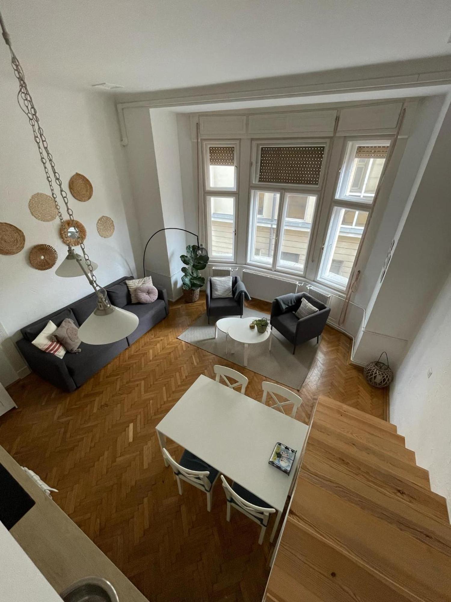 Center W18 * Budapest