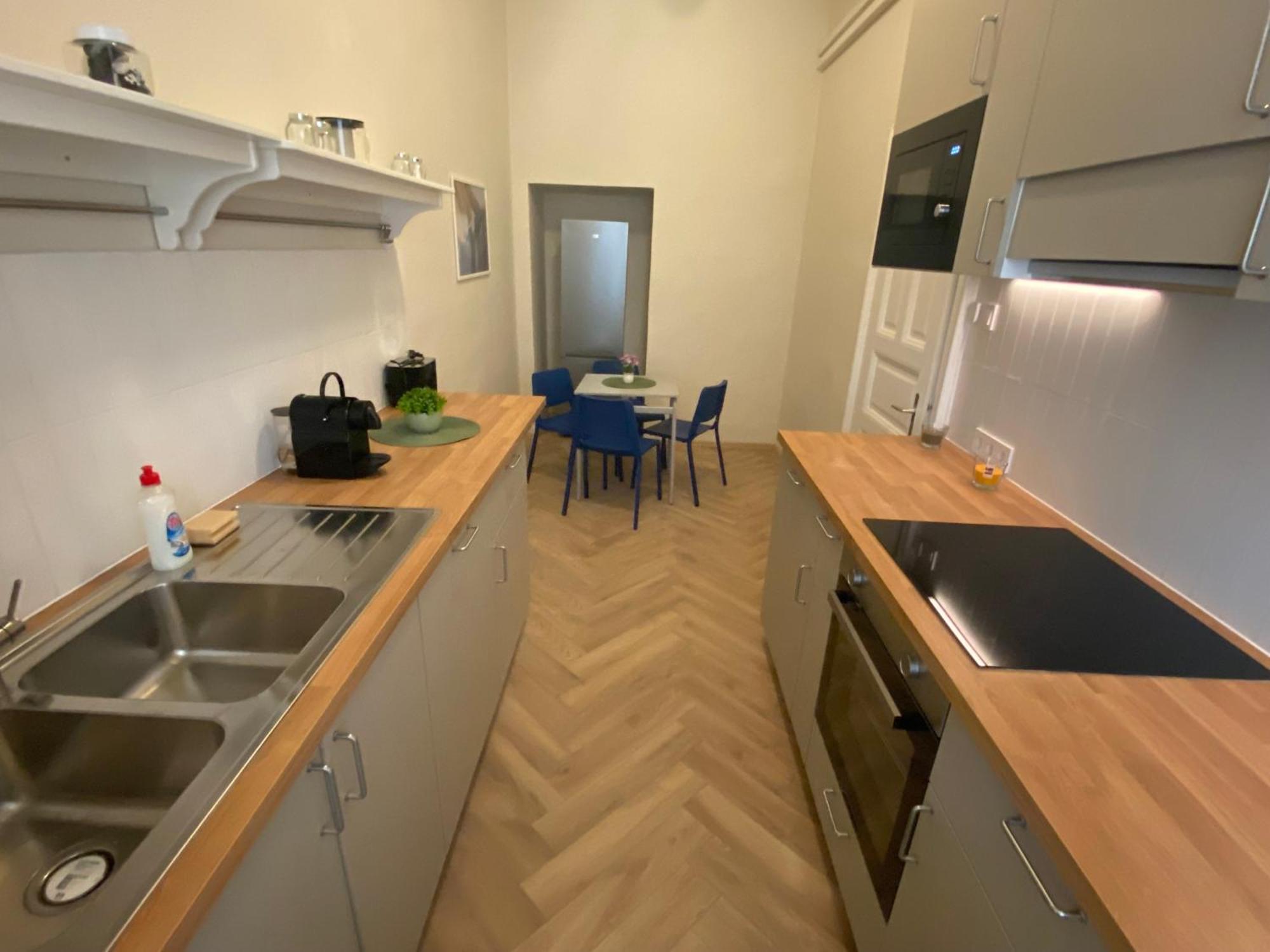 Apartment Dohany By Kalvin *