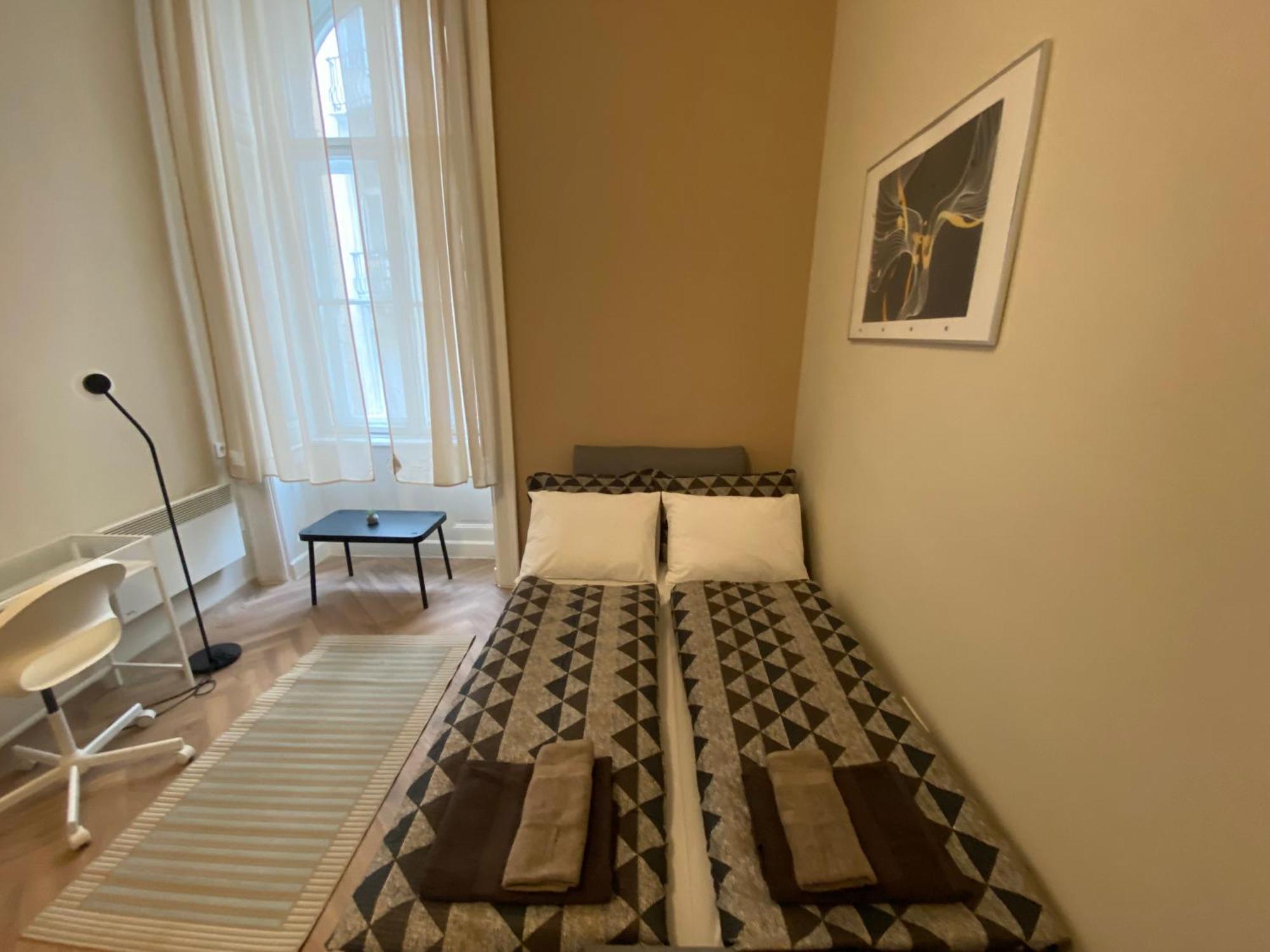 Dohany By Kalvin Apartment