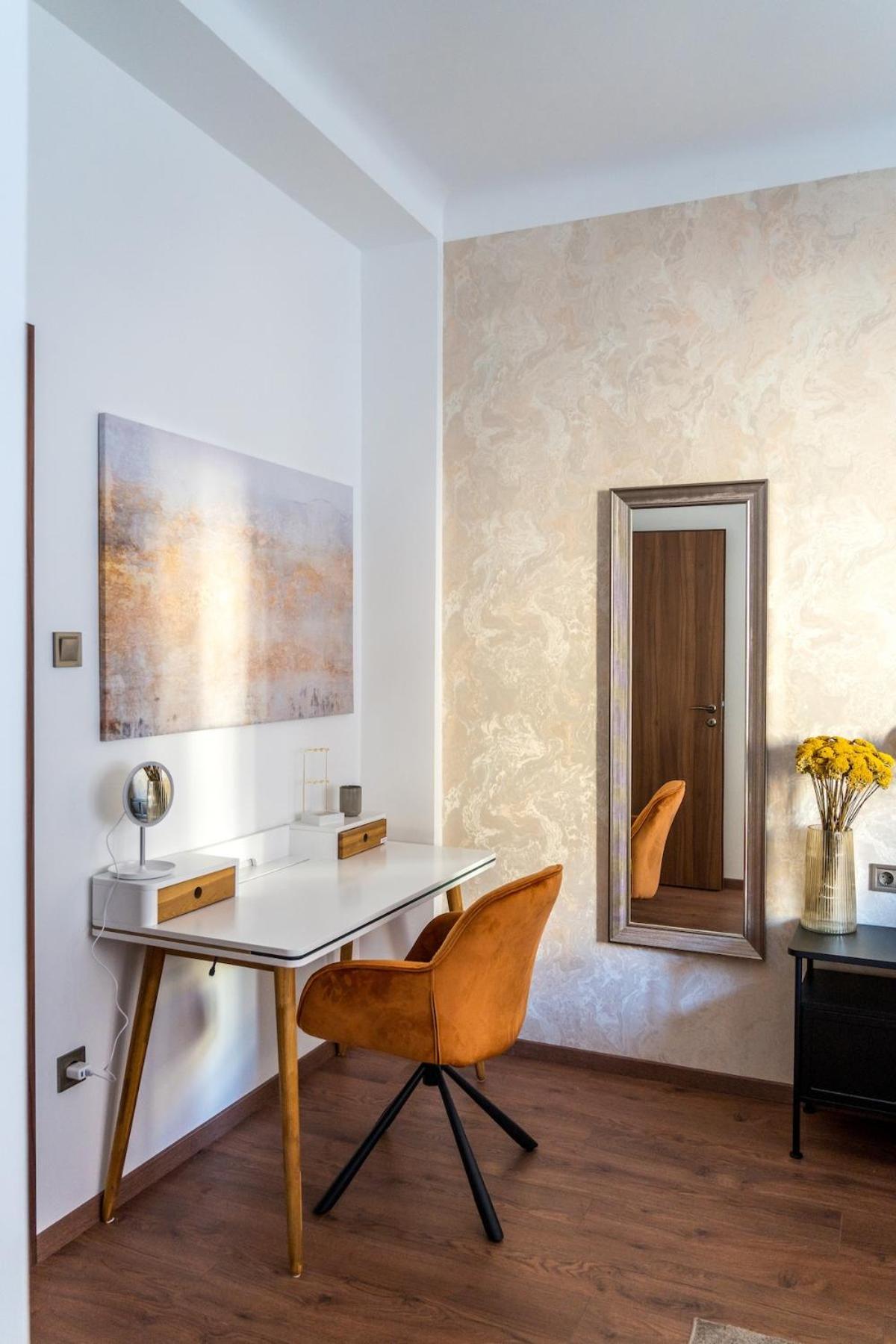 Fourseasons Lux By Nw * Budapest