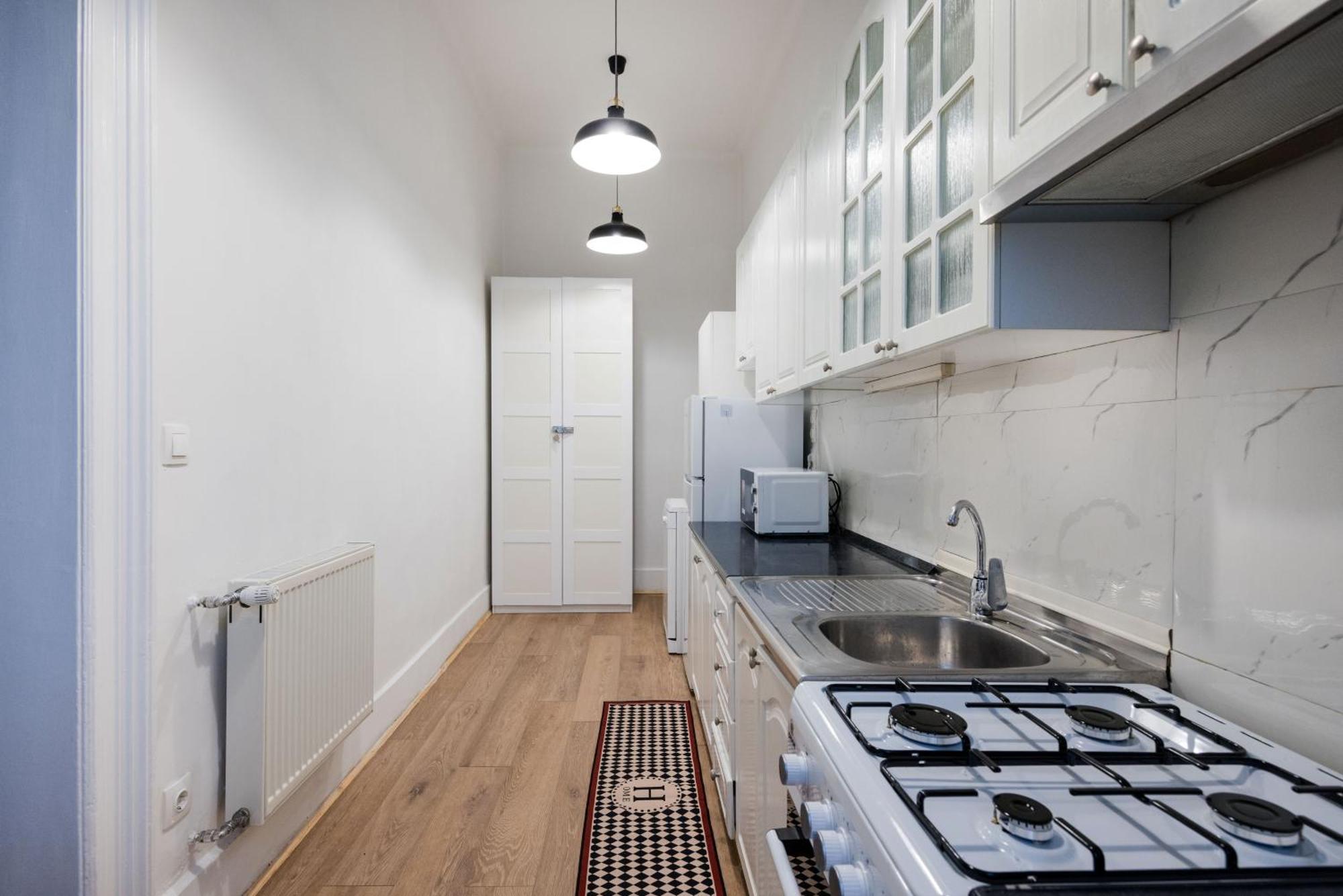 Appartamento Bright & Grand With 4 Bedrooms By New York Cafe Budapest