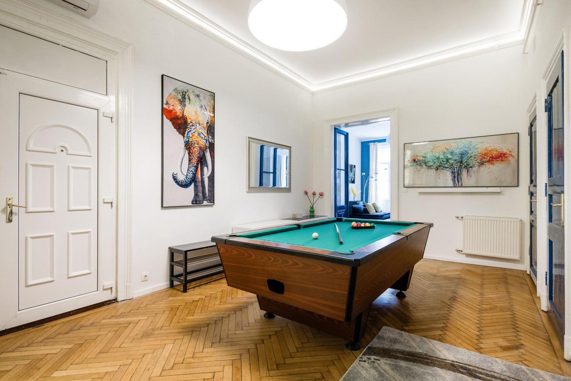 Appartamento Bright & Grand With 4 Bedrooms By New York Cafe