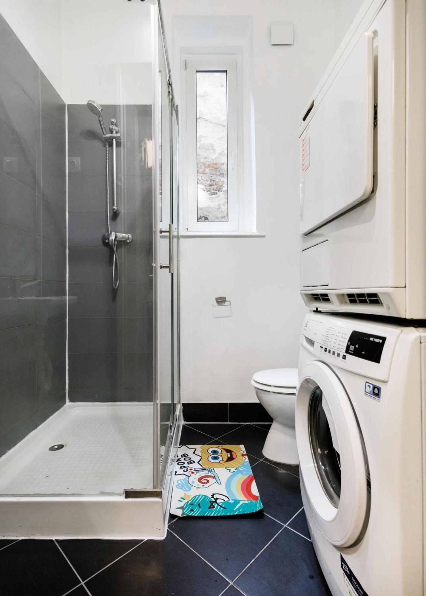 Appartamento Bright & Grand With 4 Bedrooms By New York Cafe *