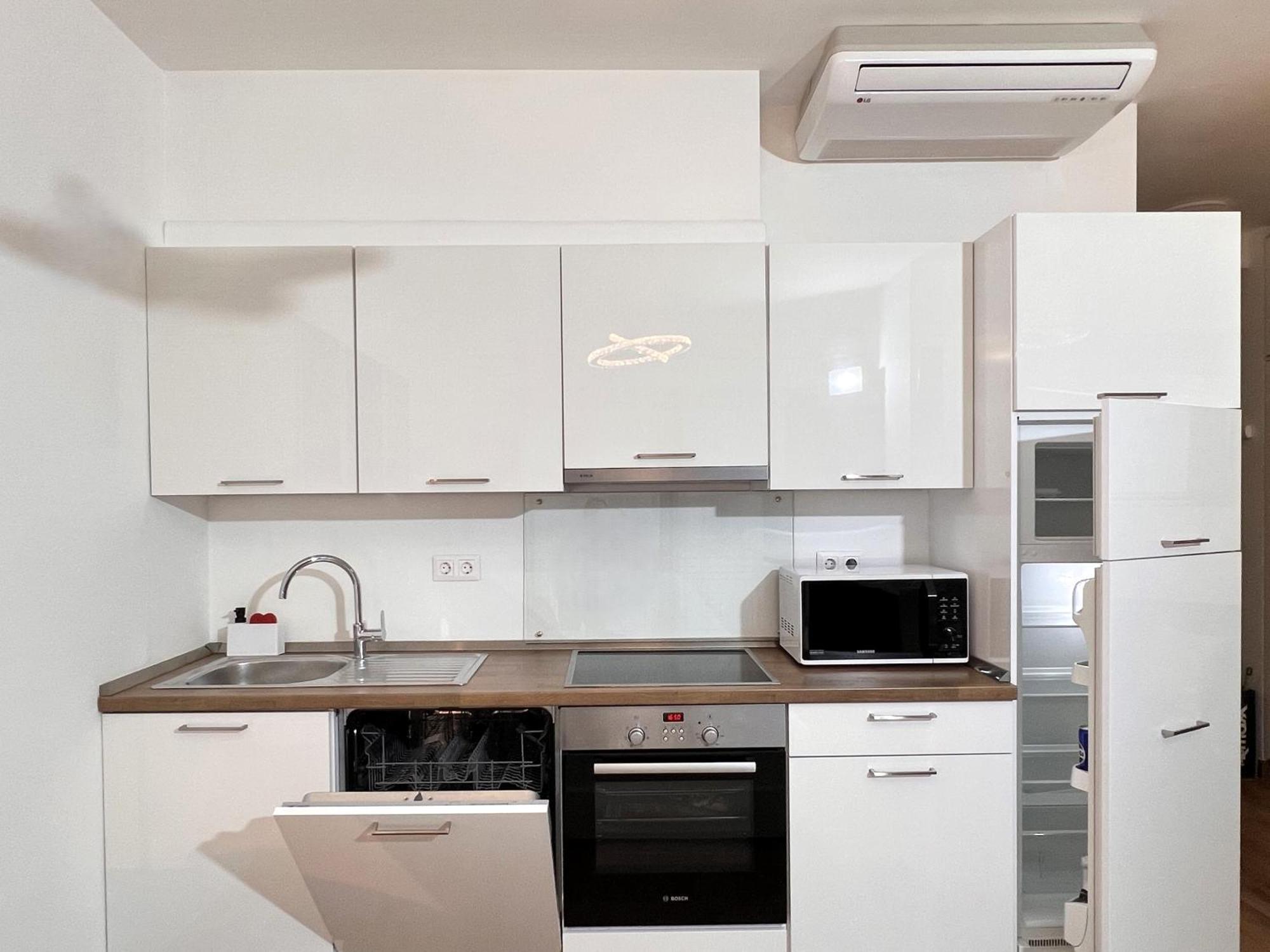 Luxe Studio With City Center Vibe * Budapest