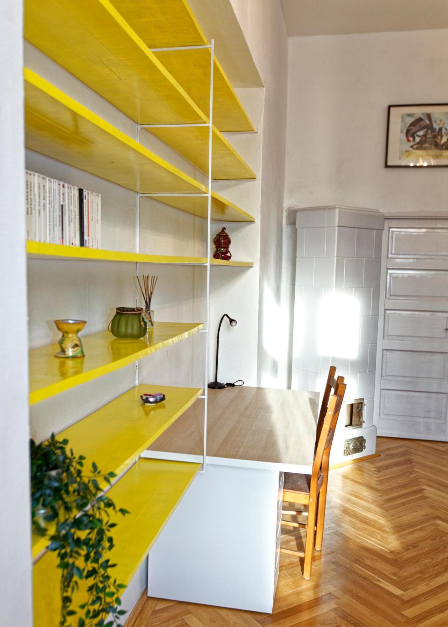 Sunny & Elegant Large Flat Next To Parliament Budapest