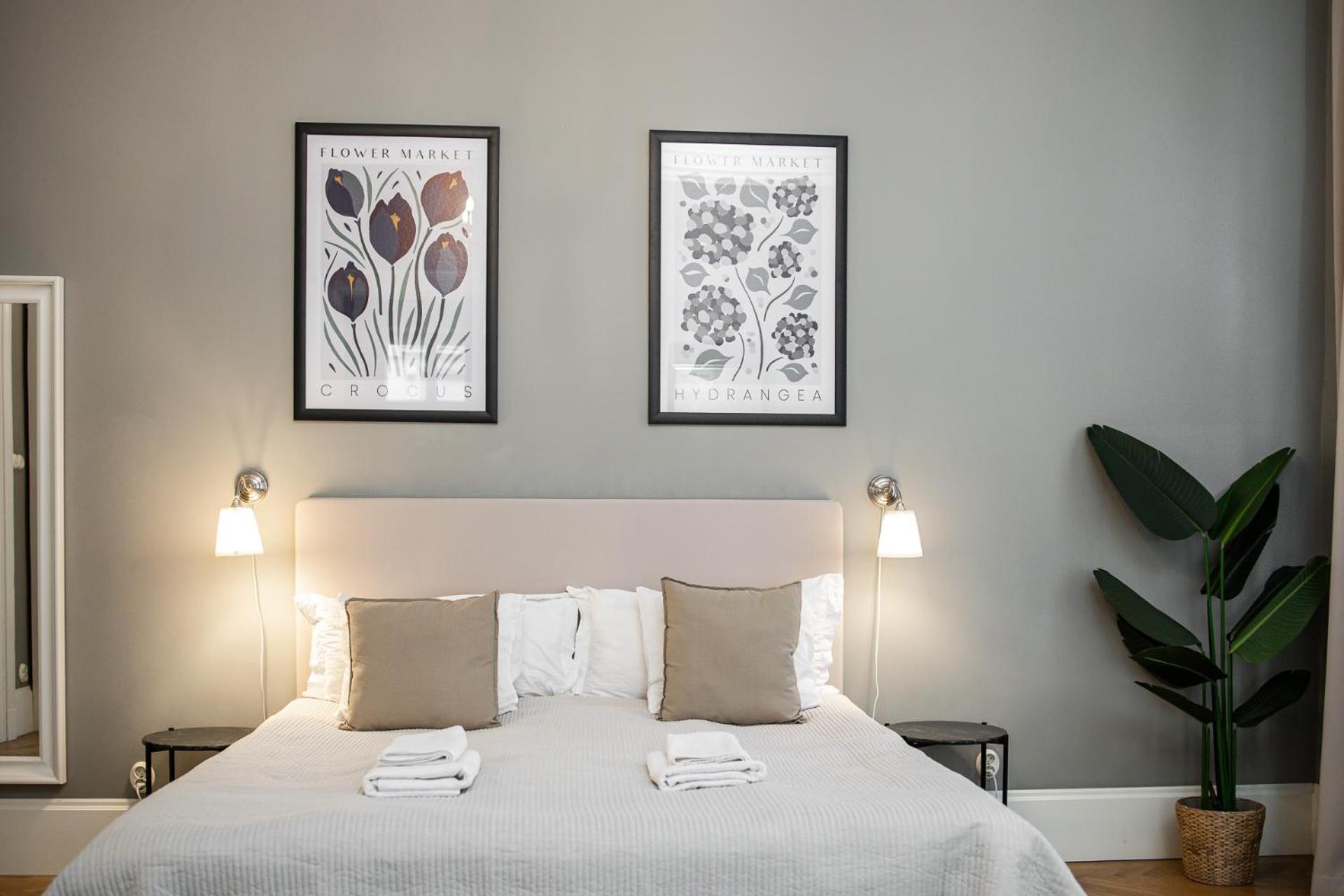 Spacious Victorian By Grand Boulevard * Budapest
