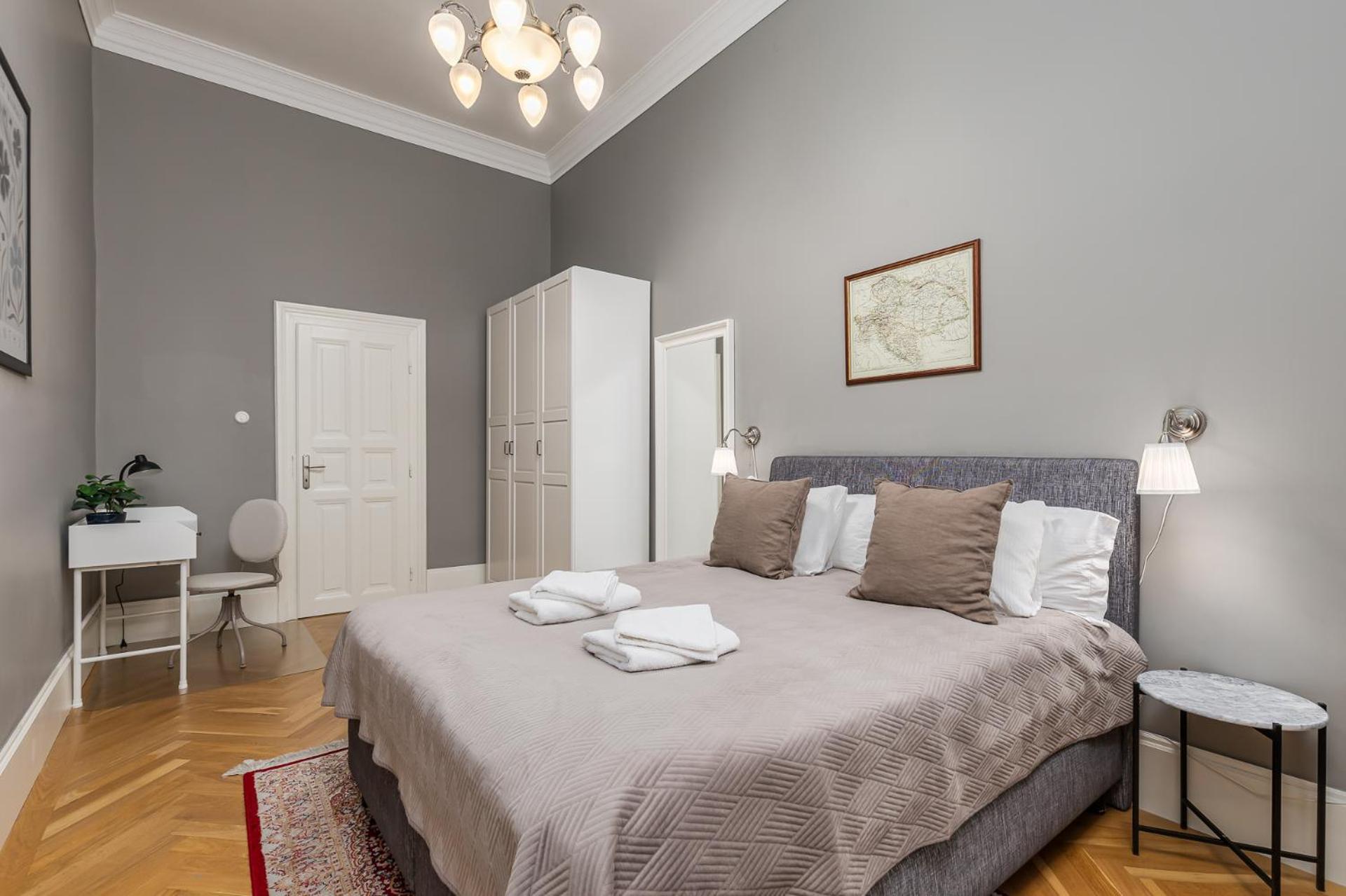 Spacious Victorian By Grand Boulevard Apartmán *