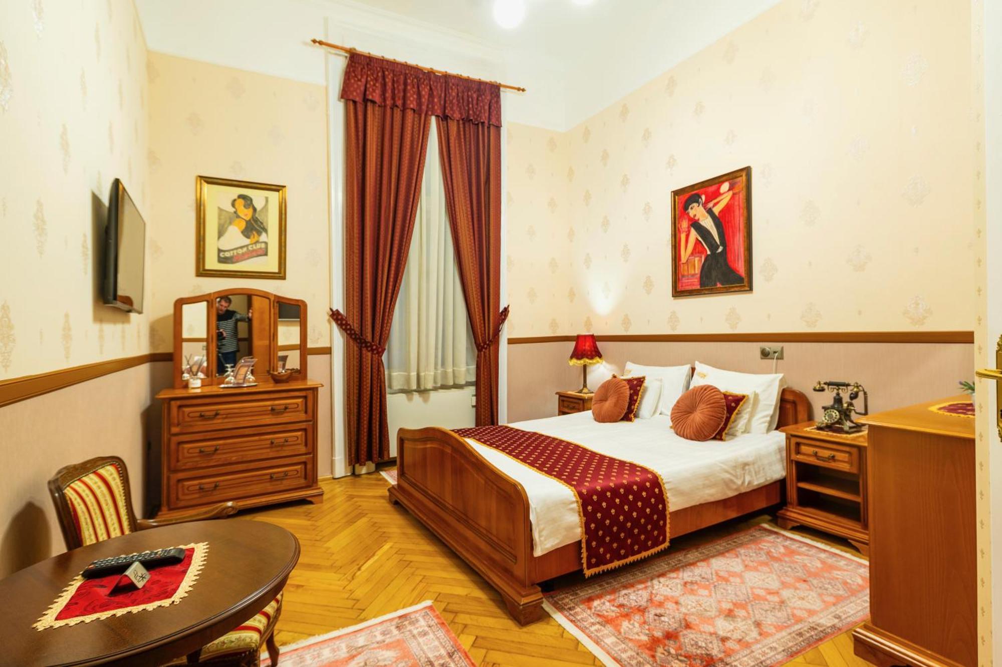 Cotton House Hotel