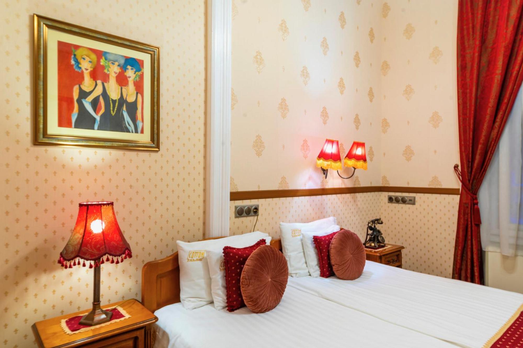 Cotton House 4*