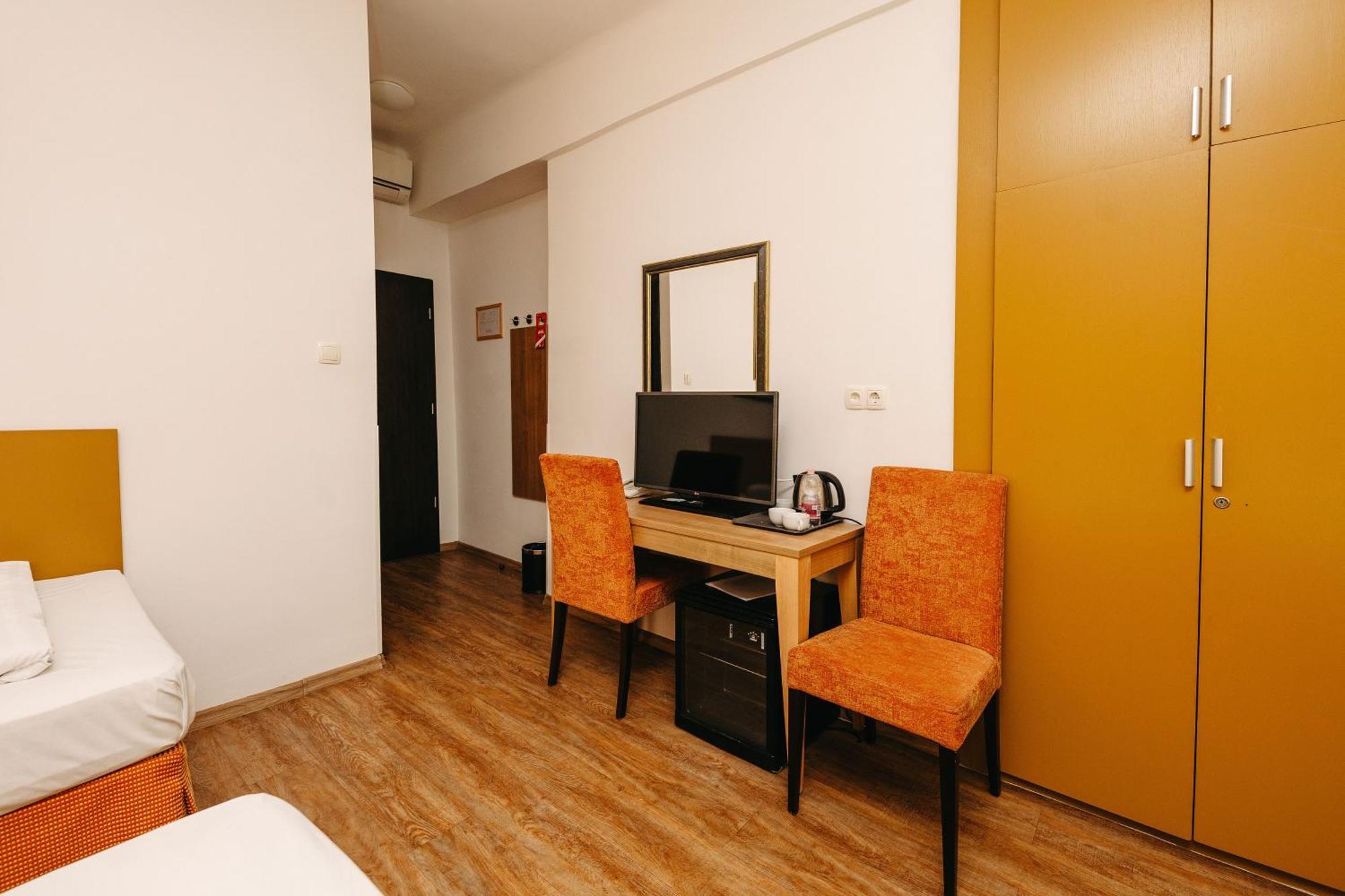 Hotel Metro 3*