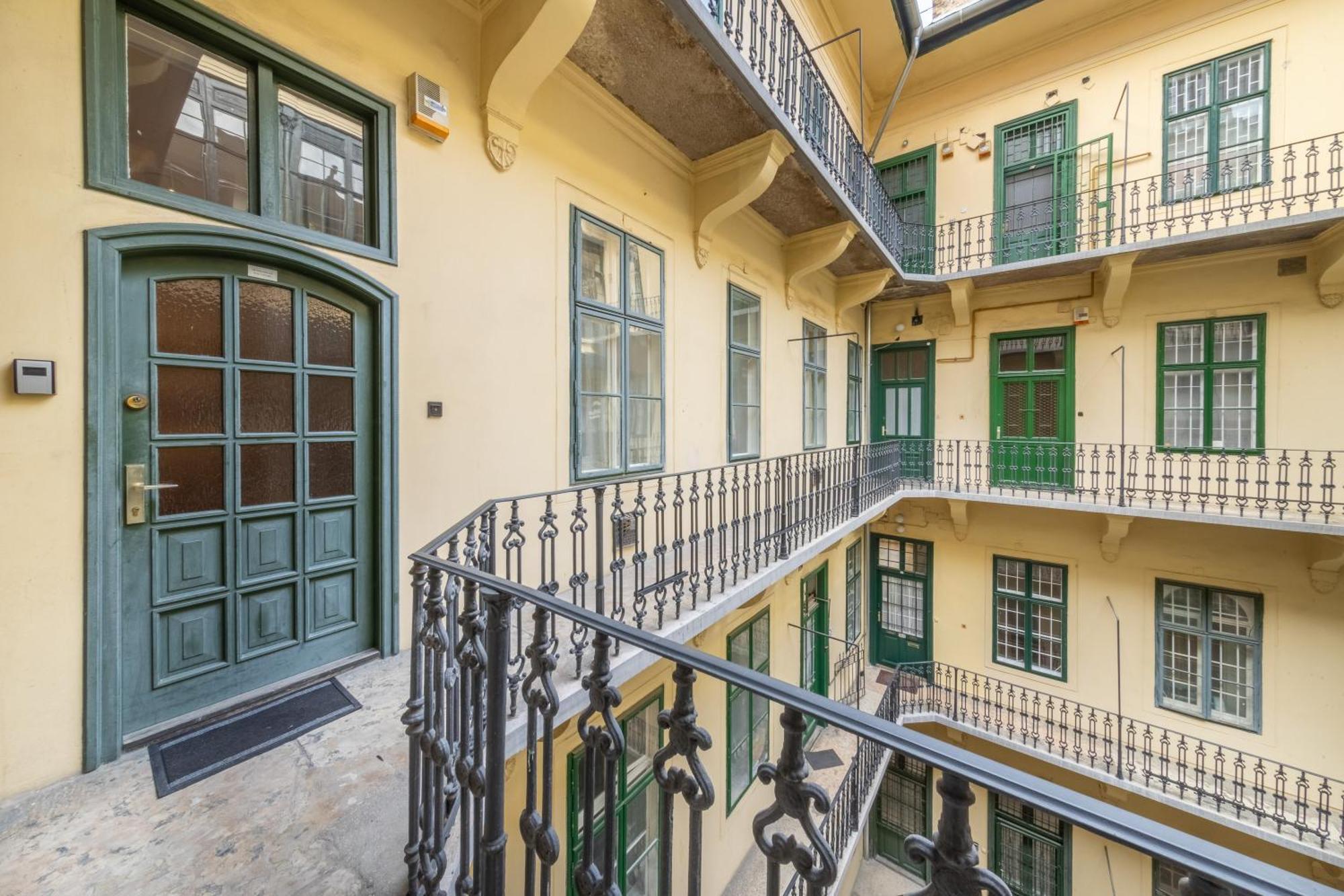 Hungarian Souvenir Apartment Budapest