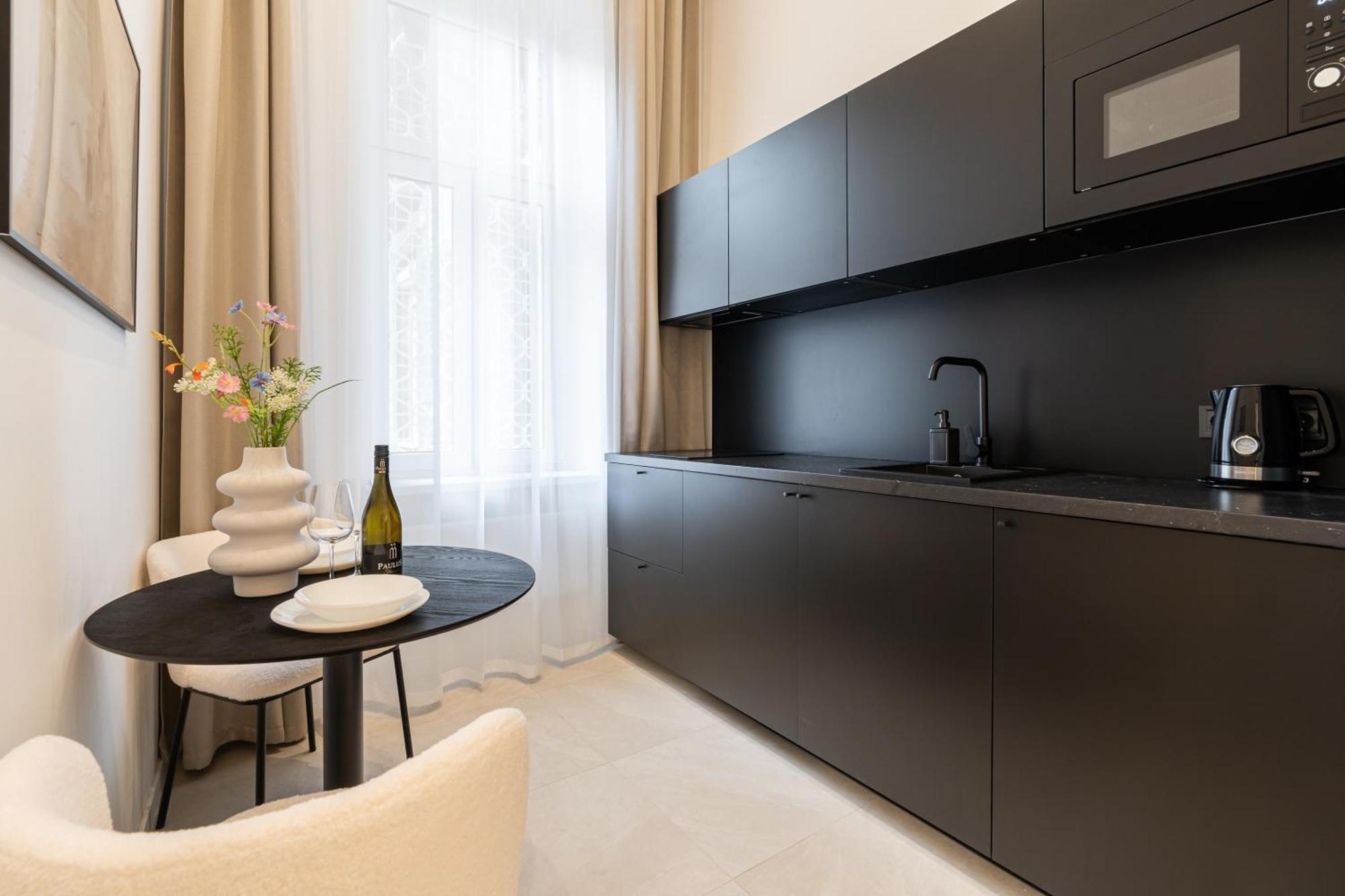 E22 - Boutique Apartments, Location By Bqa Boedapest