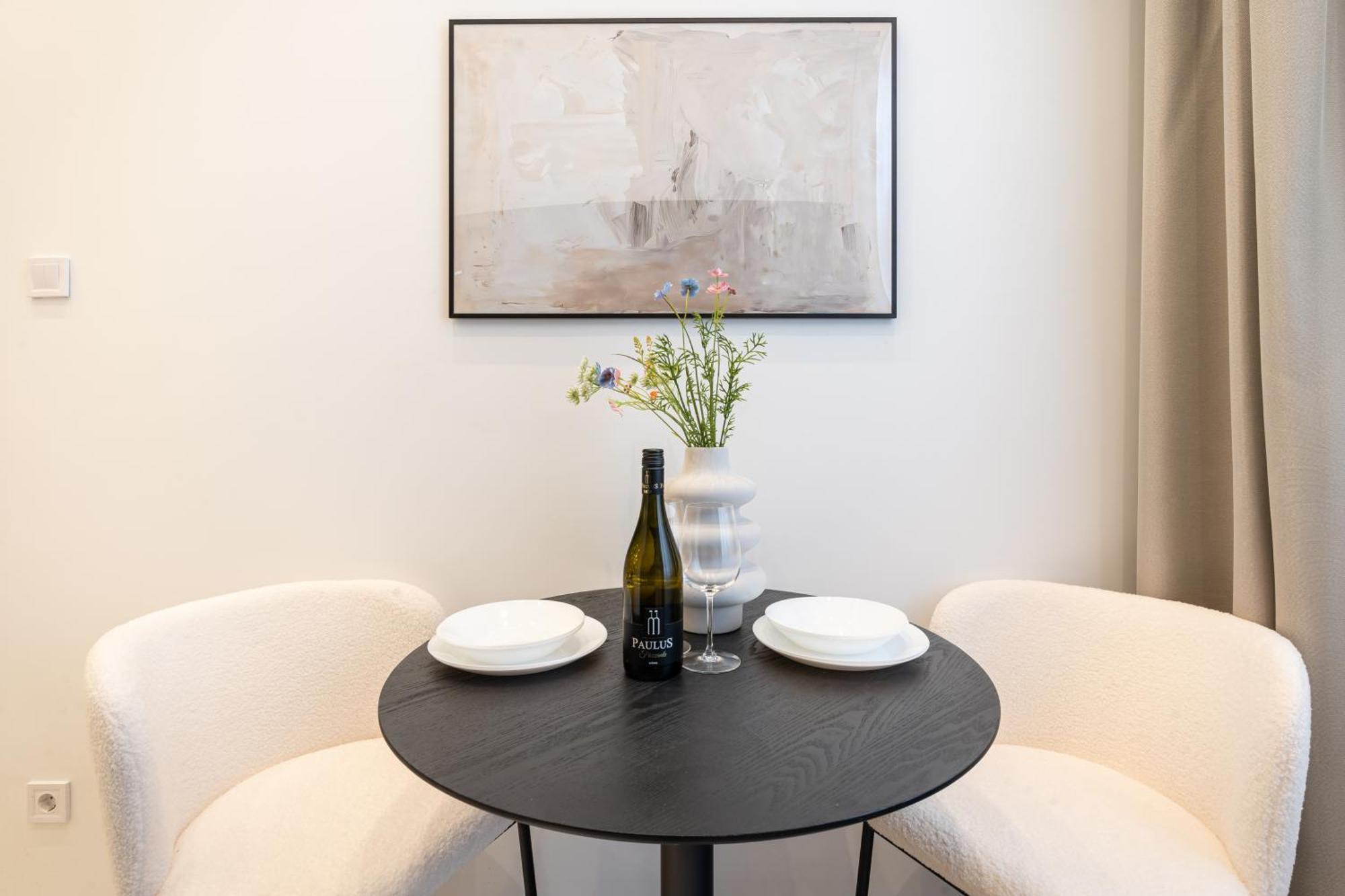 Apartment E22 - Boutique Apartments, Location By Bqa *