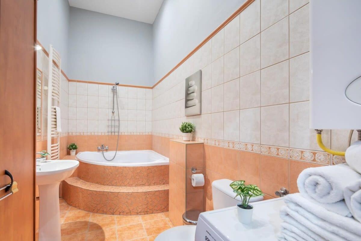 Appartamento Sleek Warm Design Retreat *