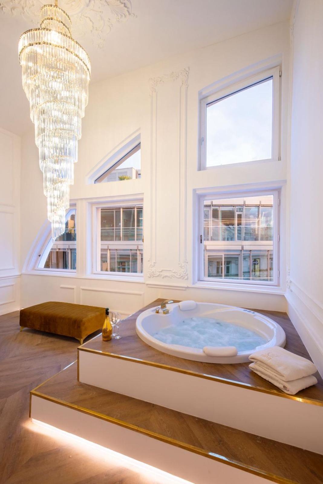Vip Jacuzzi Luxury *