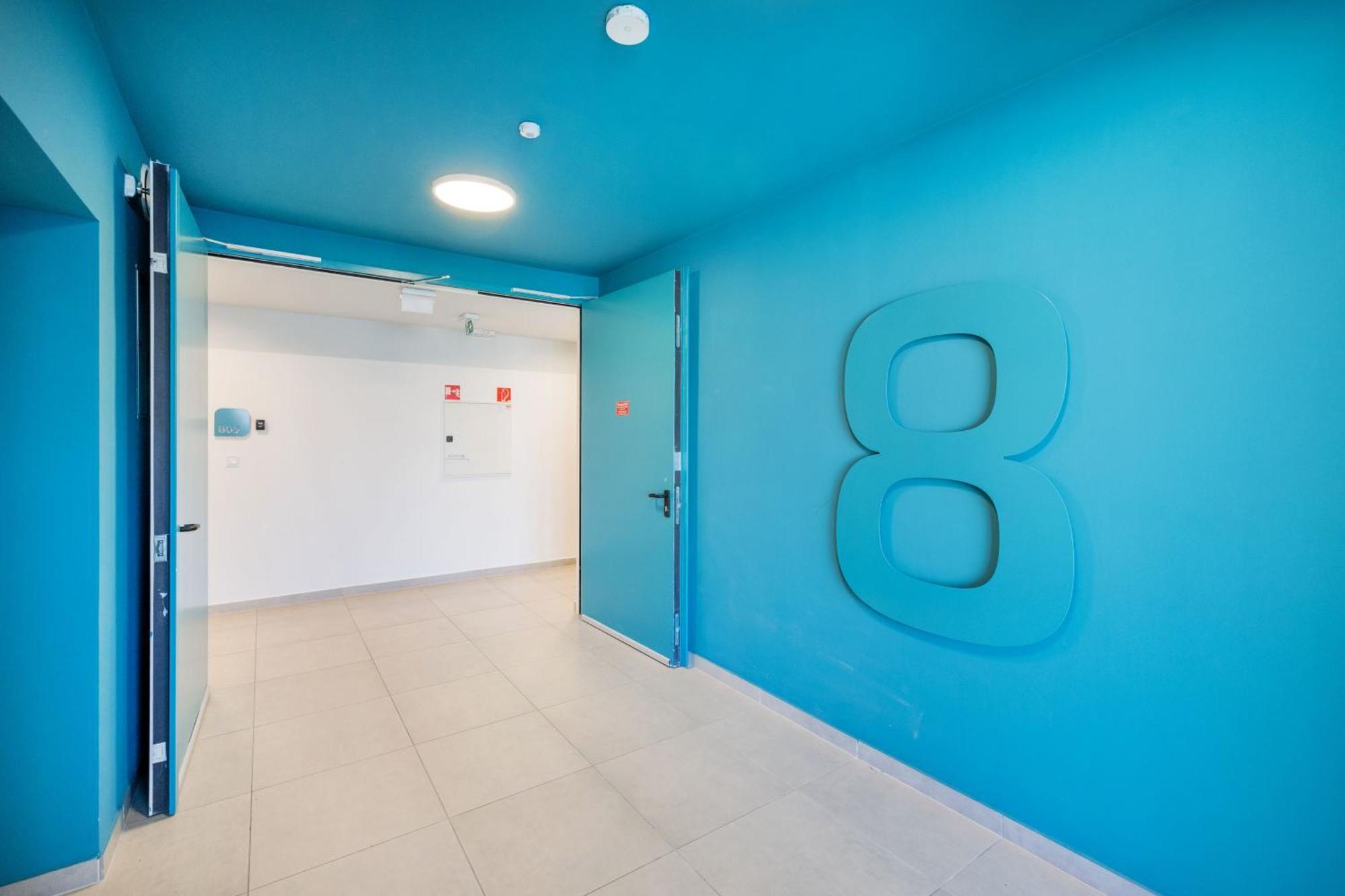 Modern Riverfront With Free Parking Apartman *