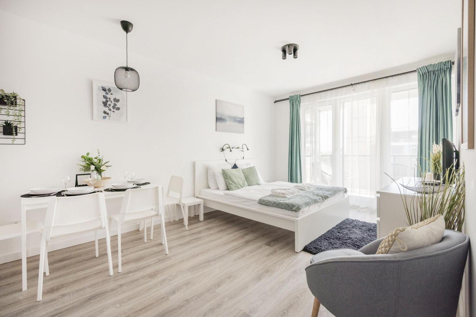 Apartman Modern Riverfront With Free Parking *
