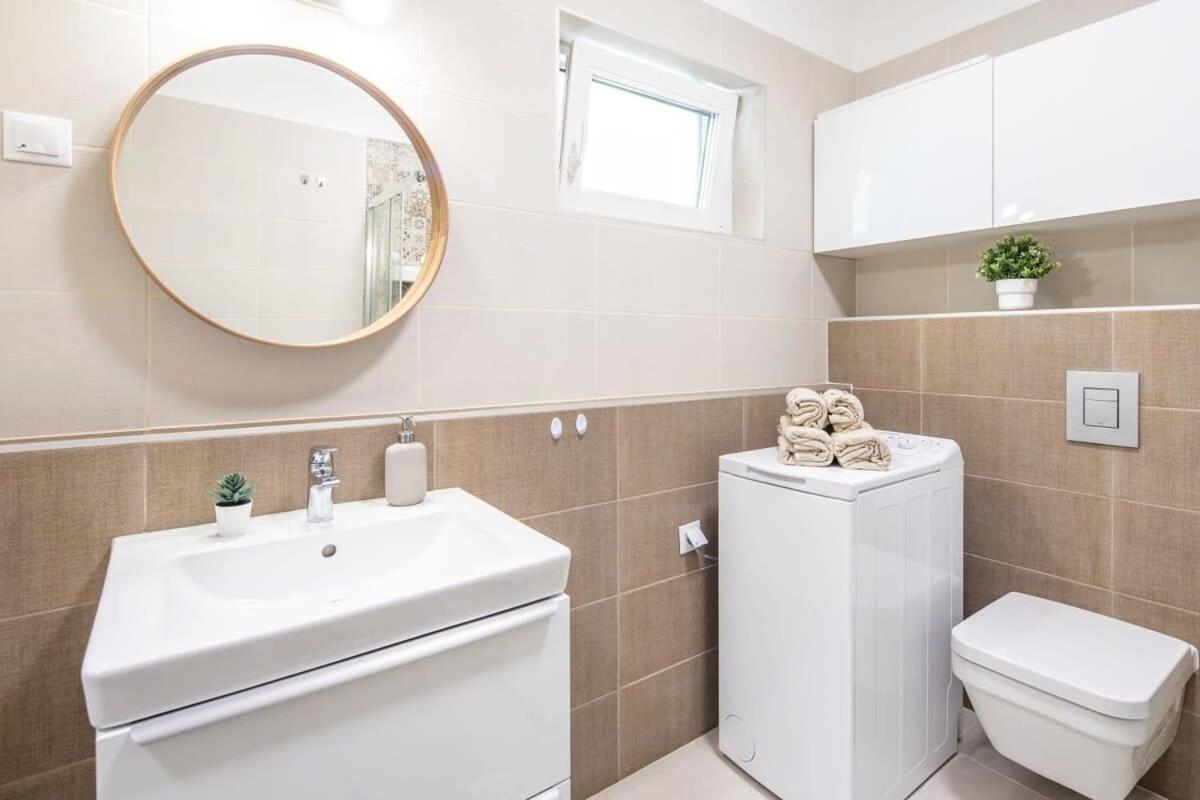 - New With Balcony - Comfy Appartamento