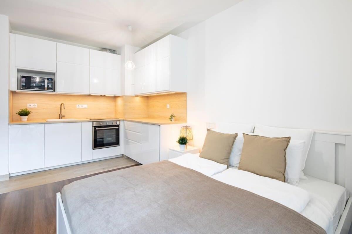 - New With Balcony - Comfy * Budapest